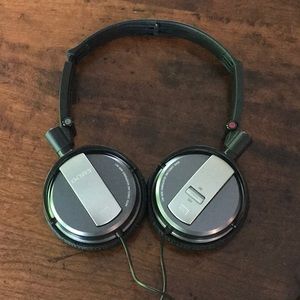 Sony Noise canceling headphones